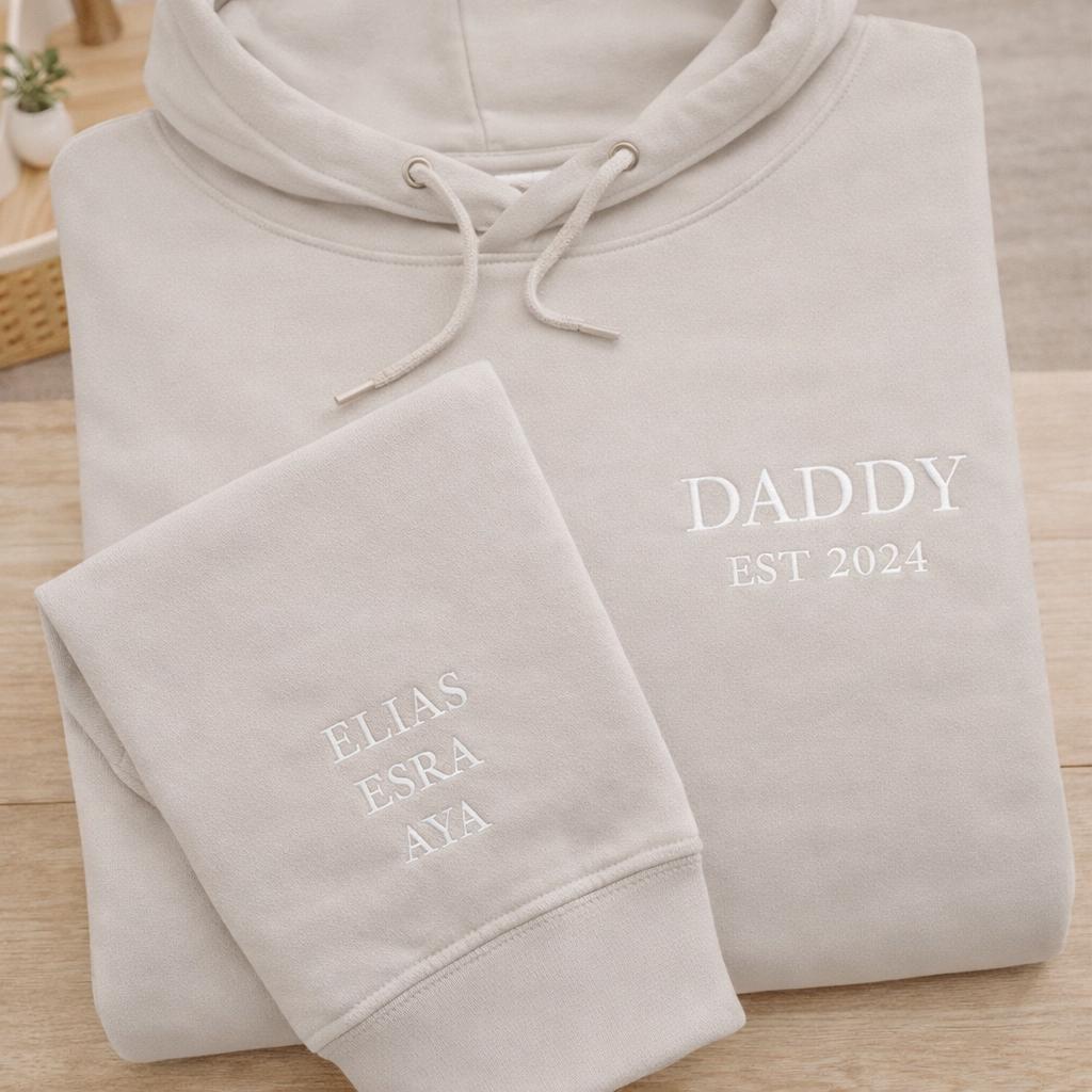 Sweatshirt Bordada Personalizada para Pai | Nomes na Manga - Image 7